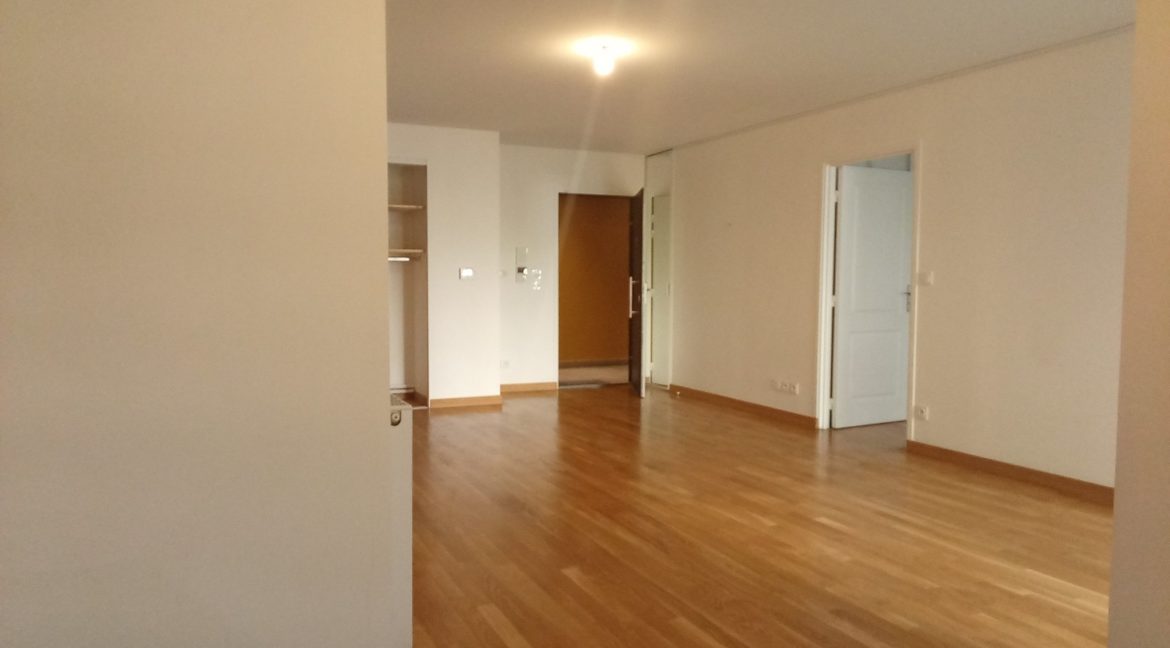 0735274e-0872-49c0-9967-4d647f16f134-ffa9a8e9-479d-4189-99a2-c475195531bf