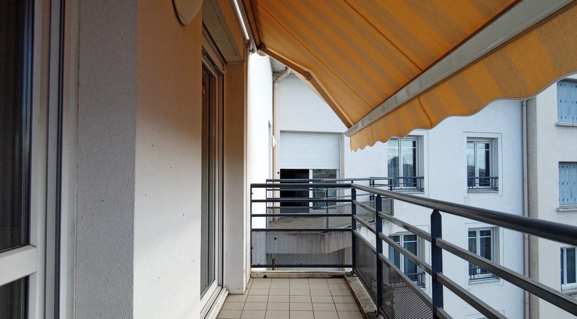 09a8a33f-5c3e-4e73-ac8b-6daf1b8a8205-d761cefe-b06f-4add-9b83-68dad8f18743