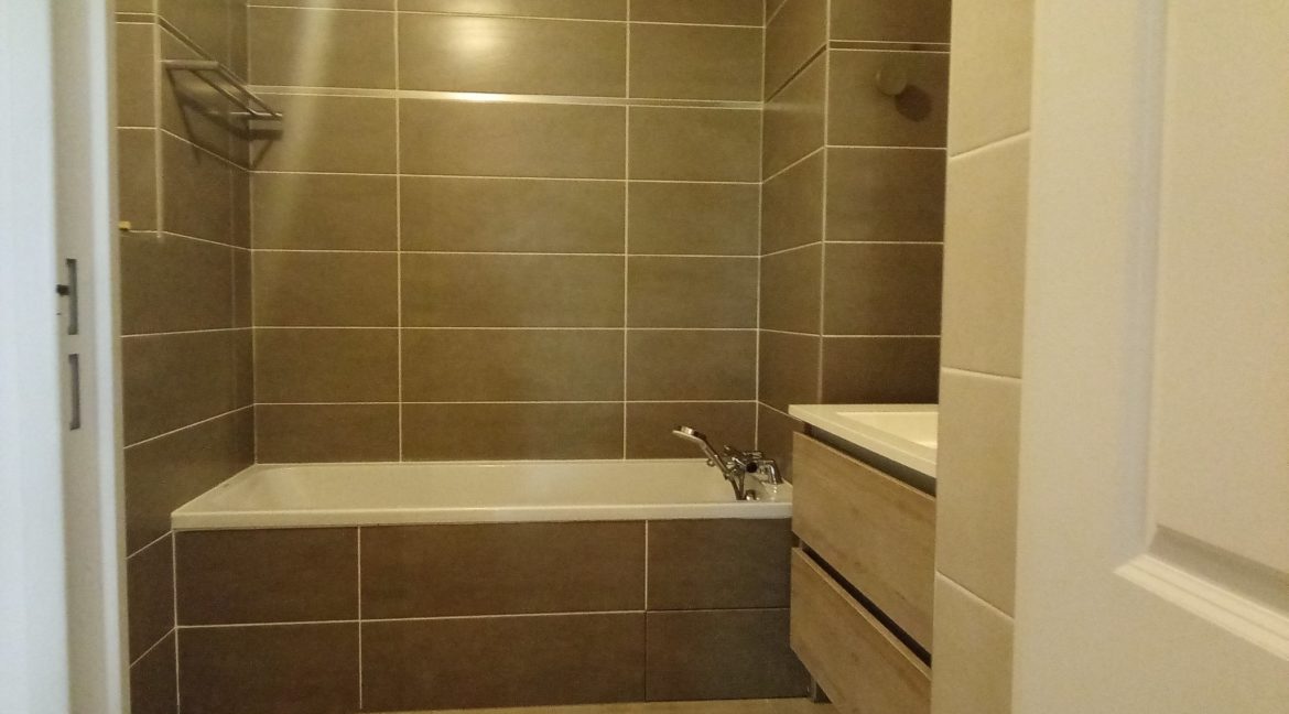 69cf7c9f-23df-41ee-b1ff-2b46c055e06a-033294d7-43b6-49f9-b882-3fc438d2e160