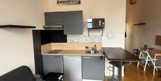 Appartement studio meublé
